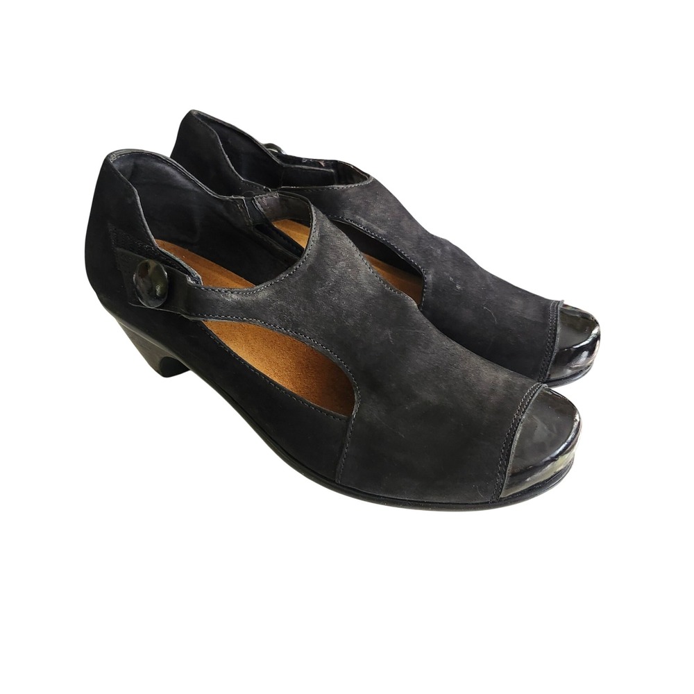 Naot T-Strap Cap Toe Heels EU 41 US 10 Black Suede Patent Leather 
Pumps